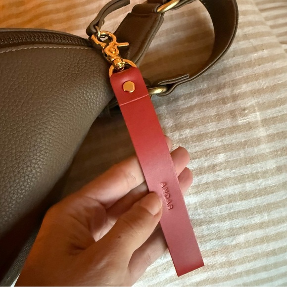 EUC Andar Tatum Bumbag in Taupe Togo 🐘♥️ - Picture 6 of 7